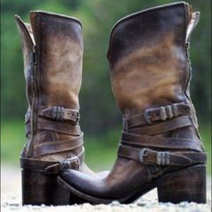 Freebird by Steve Madden pikes